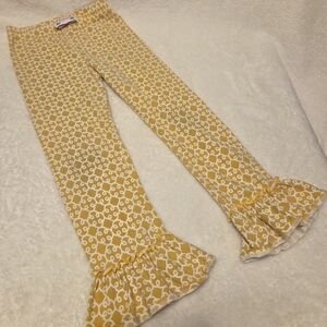 Girls Jumping Fences Ruffle Boutique Leggings in Yellow and White. Size 6